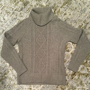 L.L. Bean Taupe Cable Knit Turtleneck Sweater Women’s XXS